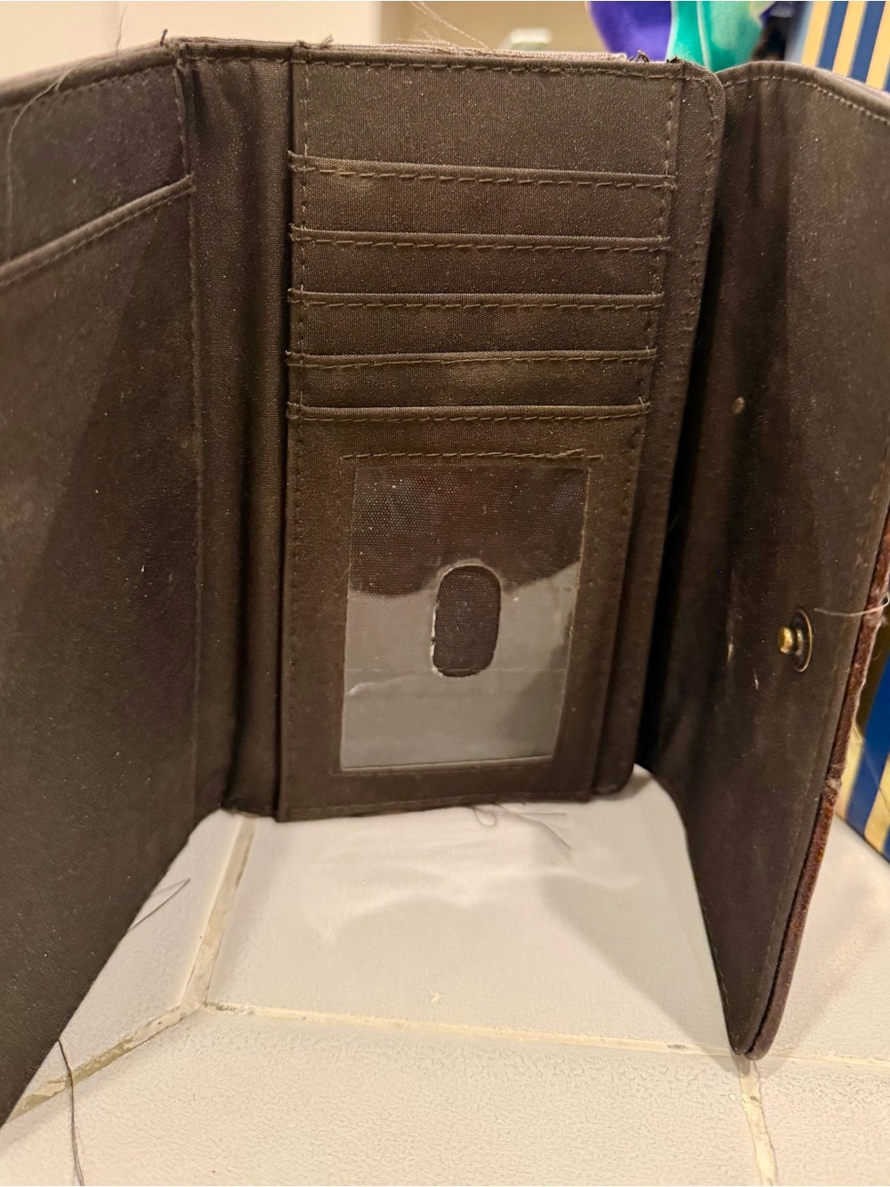 Women’s Brown Leather Wallet - Classic Everyday Carry